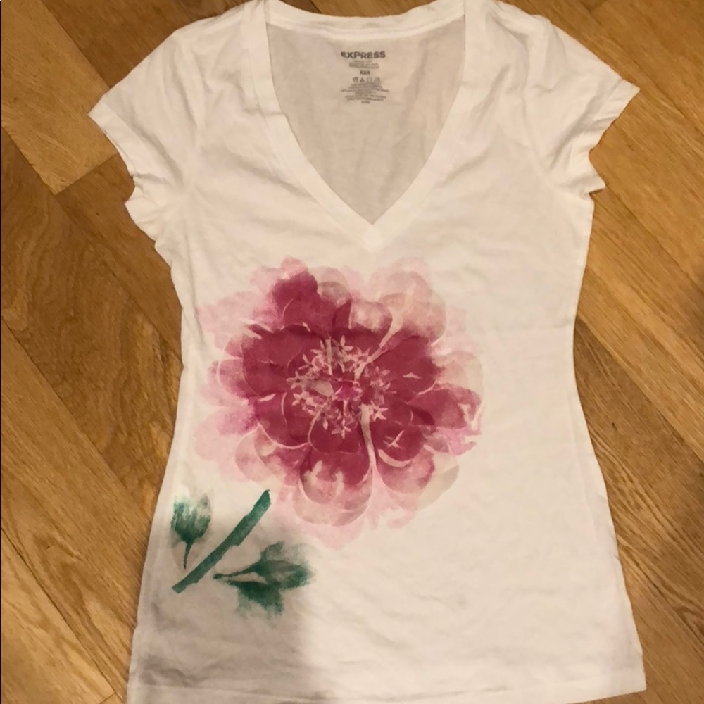 Express White V-Neck Floral Short Sleeve Tee - Pink Flower